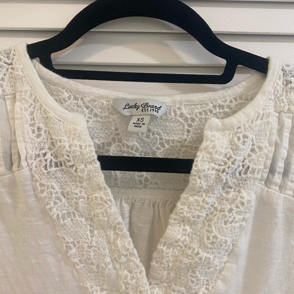 Lucky brand white top with lace detail - Picture 4 of 5